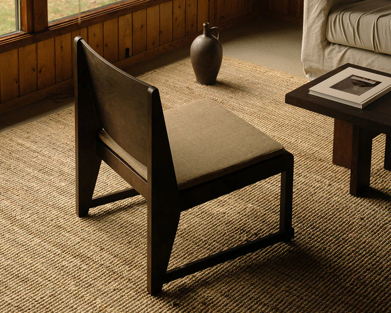 Easy Chair 01