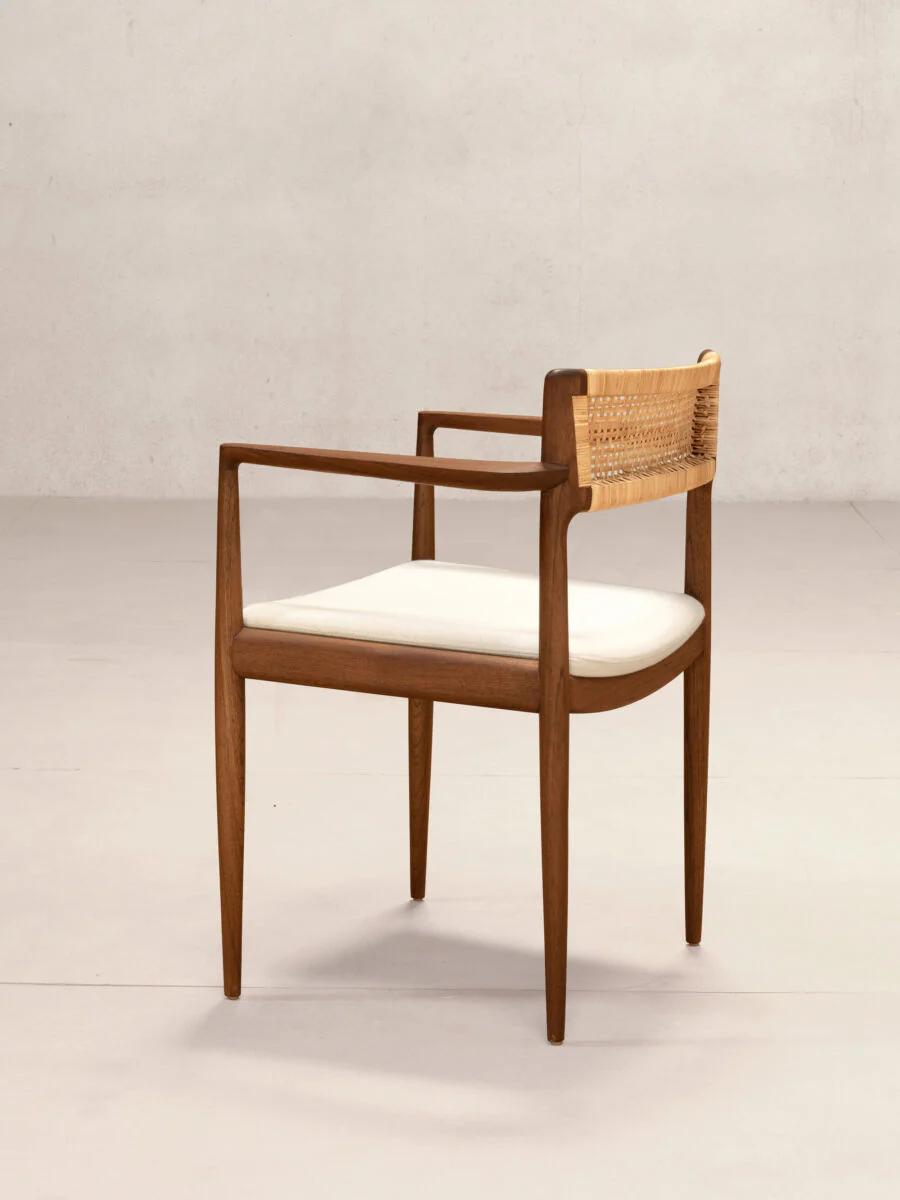 Tangāli Dining Chair (Armless) / Upholstered Seat