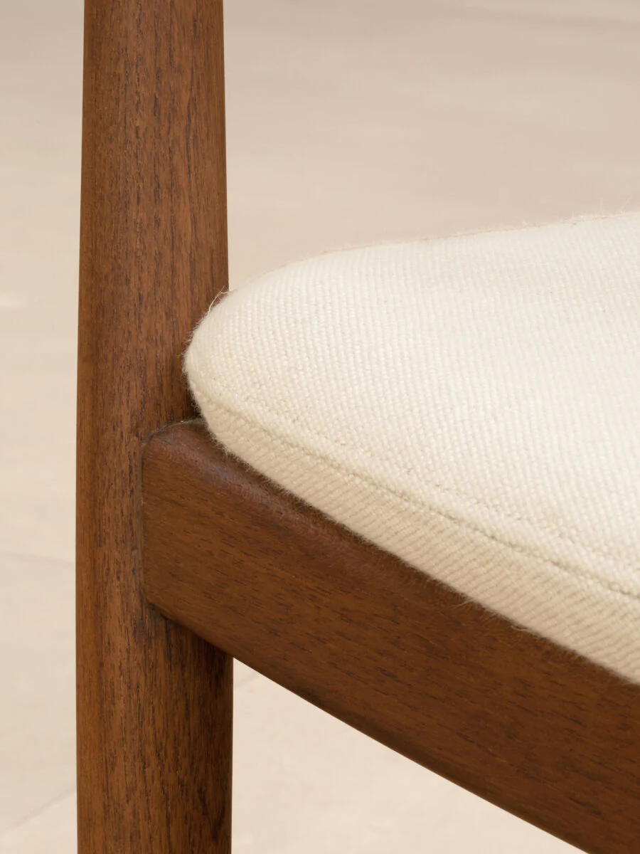 Tangāli Dining Chair (Armless) / Upholstered Seat - Image 3